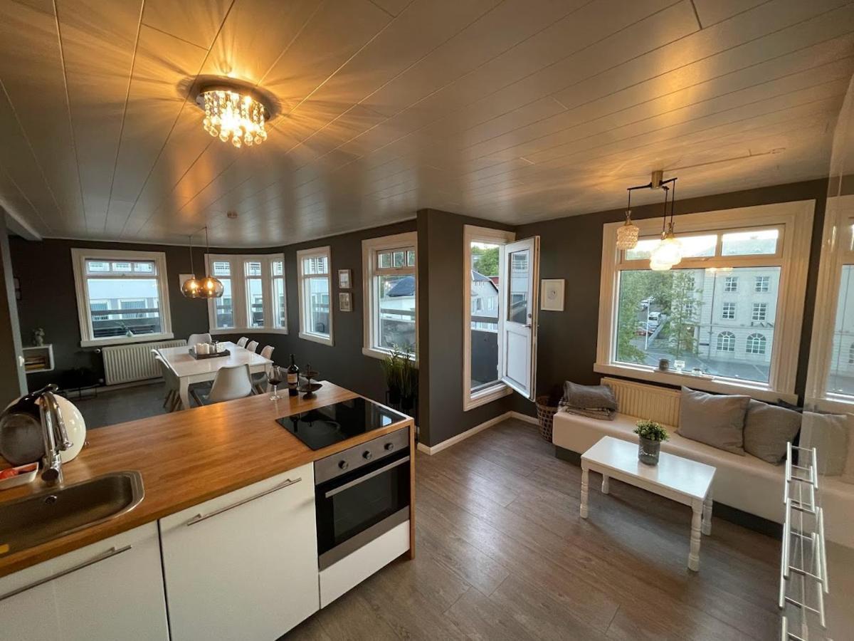 Lovely Penthouse Downtown With 3 Bedrooms Akureyri Eksteriør bilde